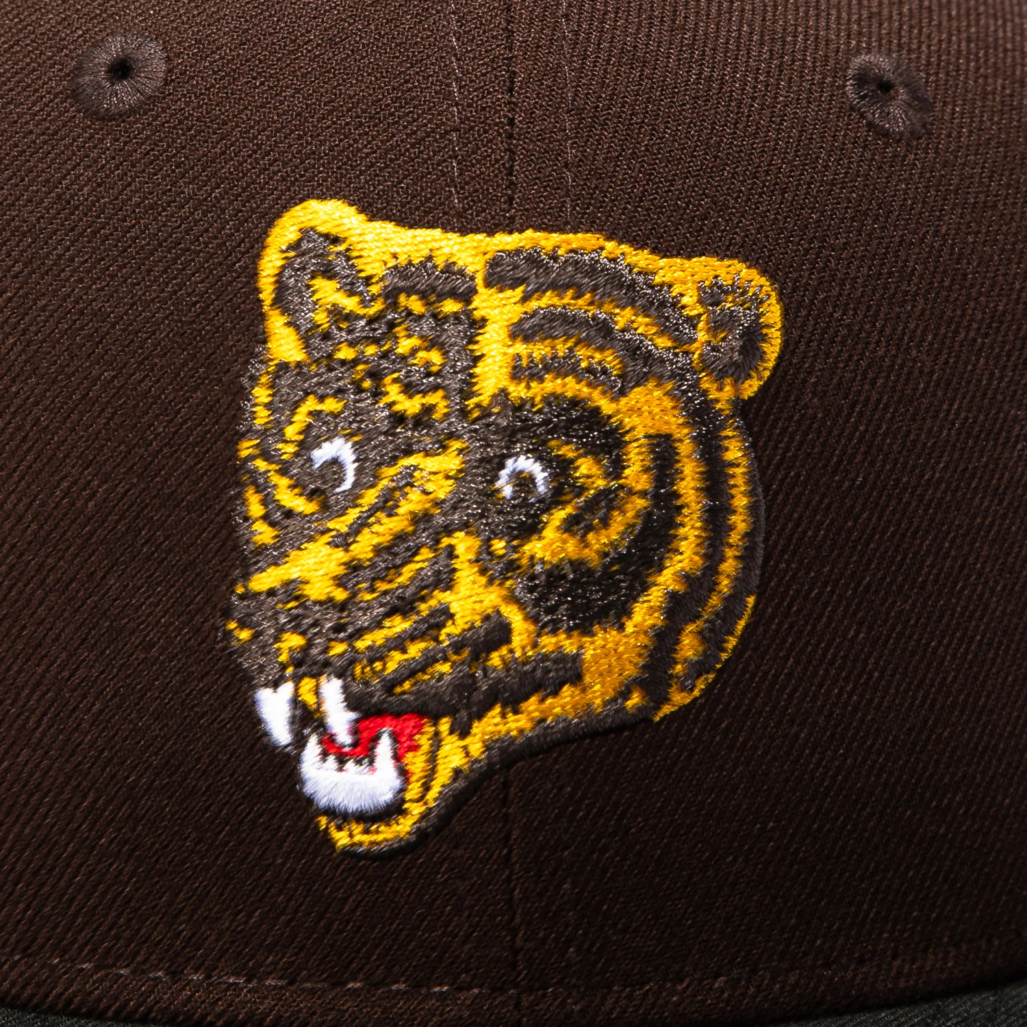 New Era 59Fifty Boston Bruins 100th Anniversary Patch Alternate Hat - Brown, Black - Image 4