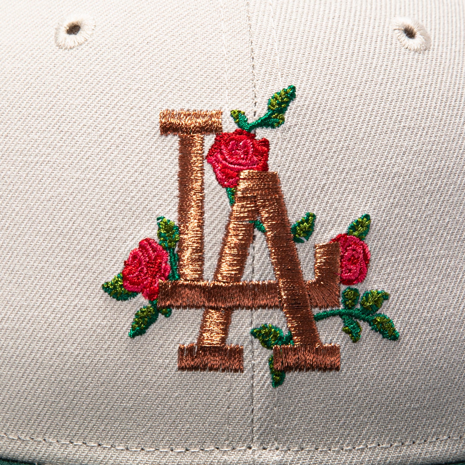 New Era 59Fifty Los Angeles Dodgers Back to Back Champions Patch Rose Hat - White, Green, Metallic Copper - Image 4