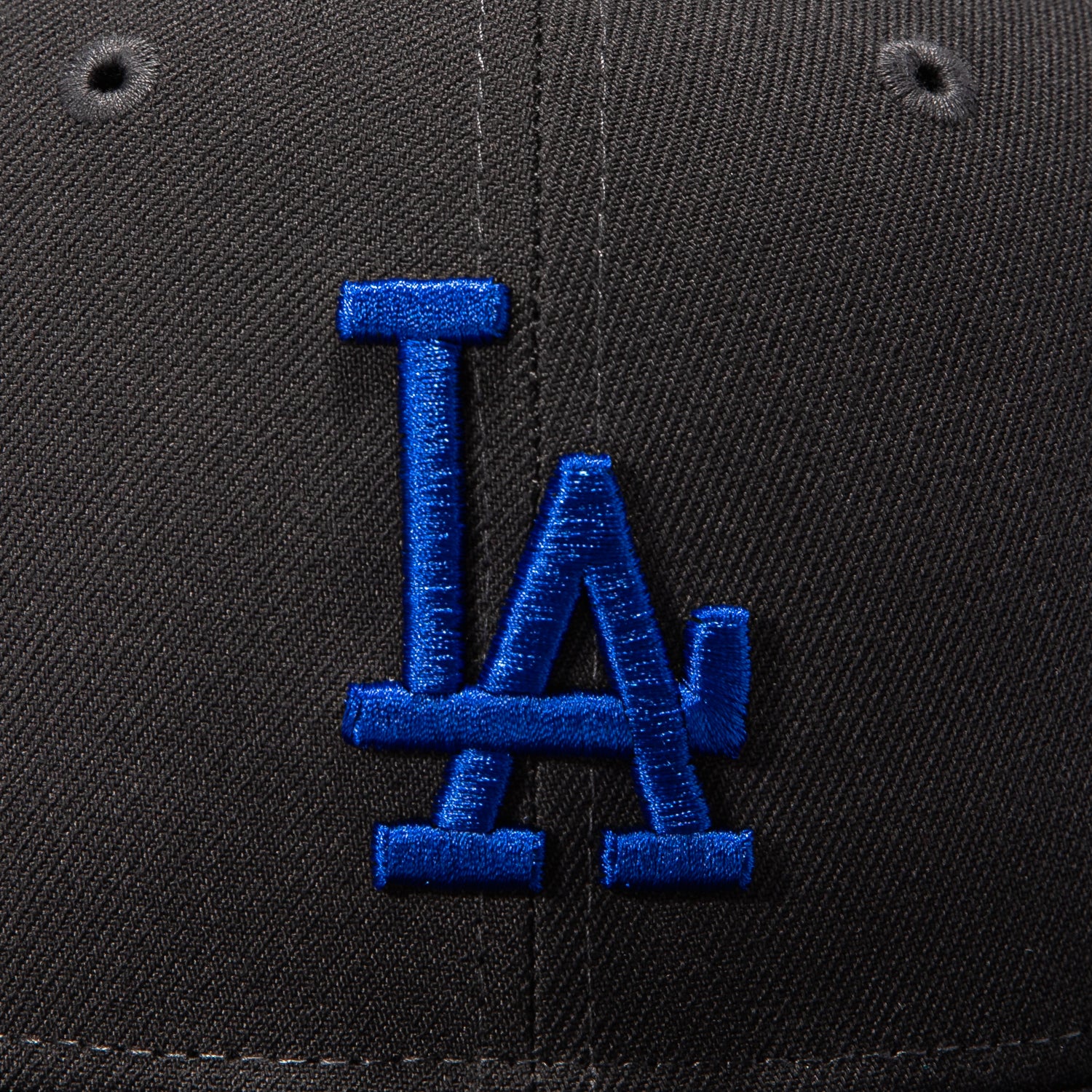New Era 59Fifty Los Angeles Dodgers Jackie Robinson 42 Patch Hat - Graphite, Navy, Royal - Image 4