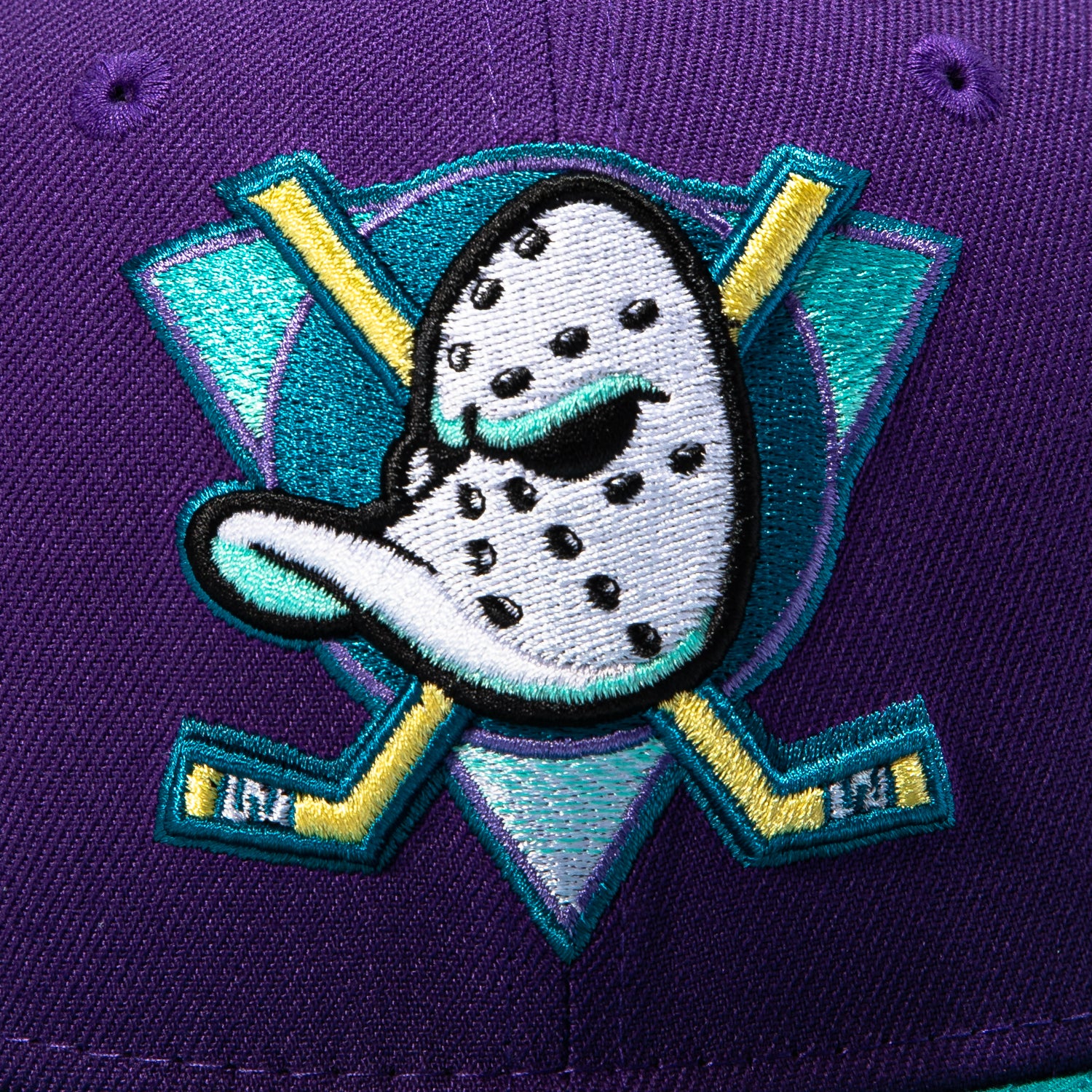 New Era 59Fifty Anaheim Ducks Inaugural Patch Gradient Hat - Purple, Teal - Image 4