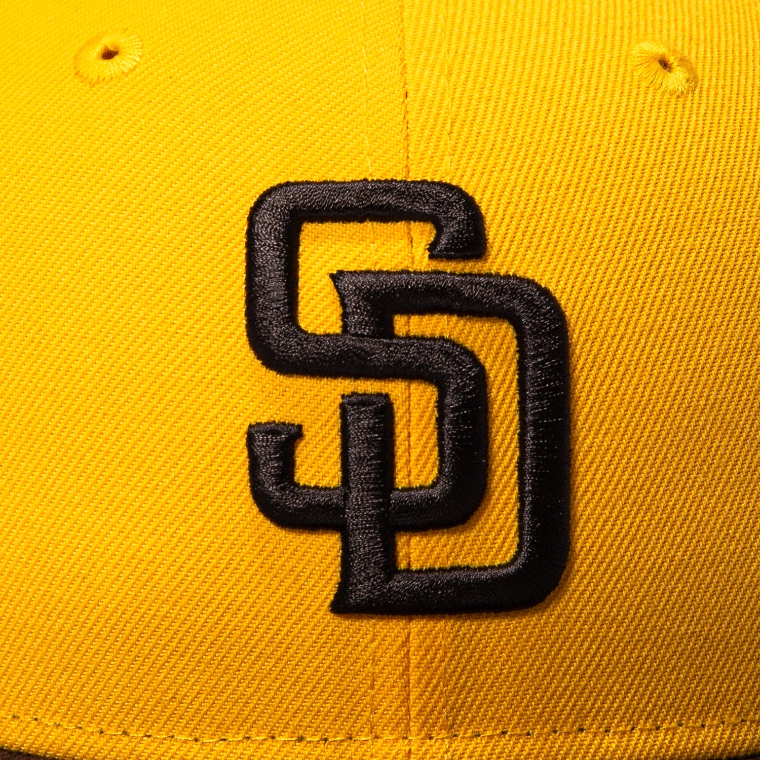 New Era 59Fifty San Diego Padres 2026 Mexico Series Logo Patch Hat - Gold, Brown - Image 5