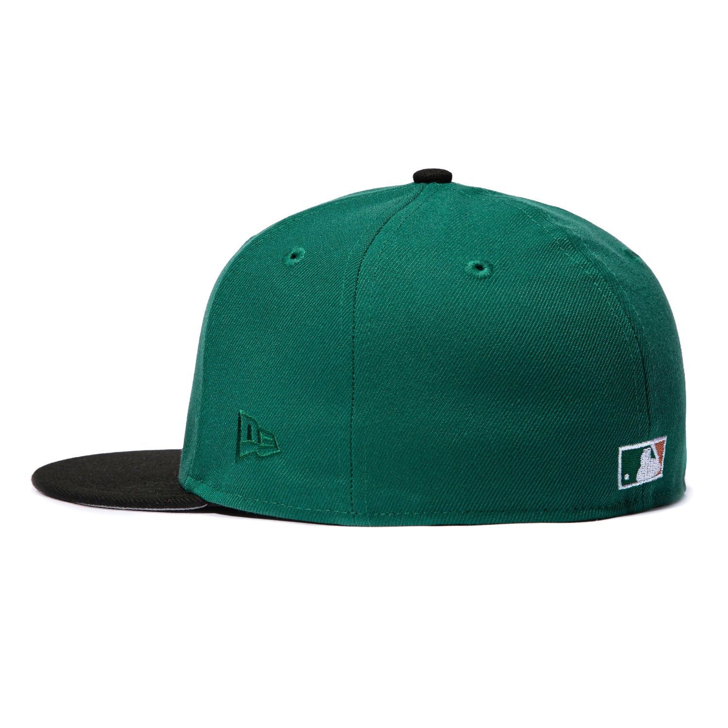 New Era 59Fifty Philadelphia Phillies Baseball Club Patch 1915 Old English Logo Hat - Green, Black, Metallic Silver - Image 3