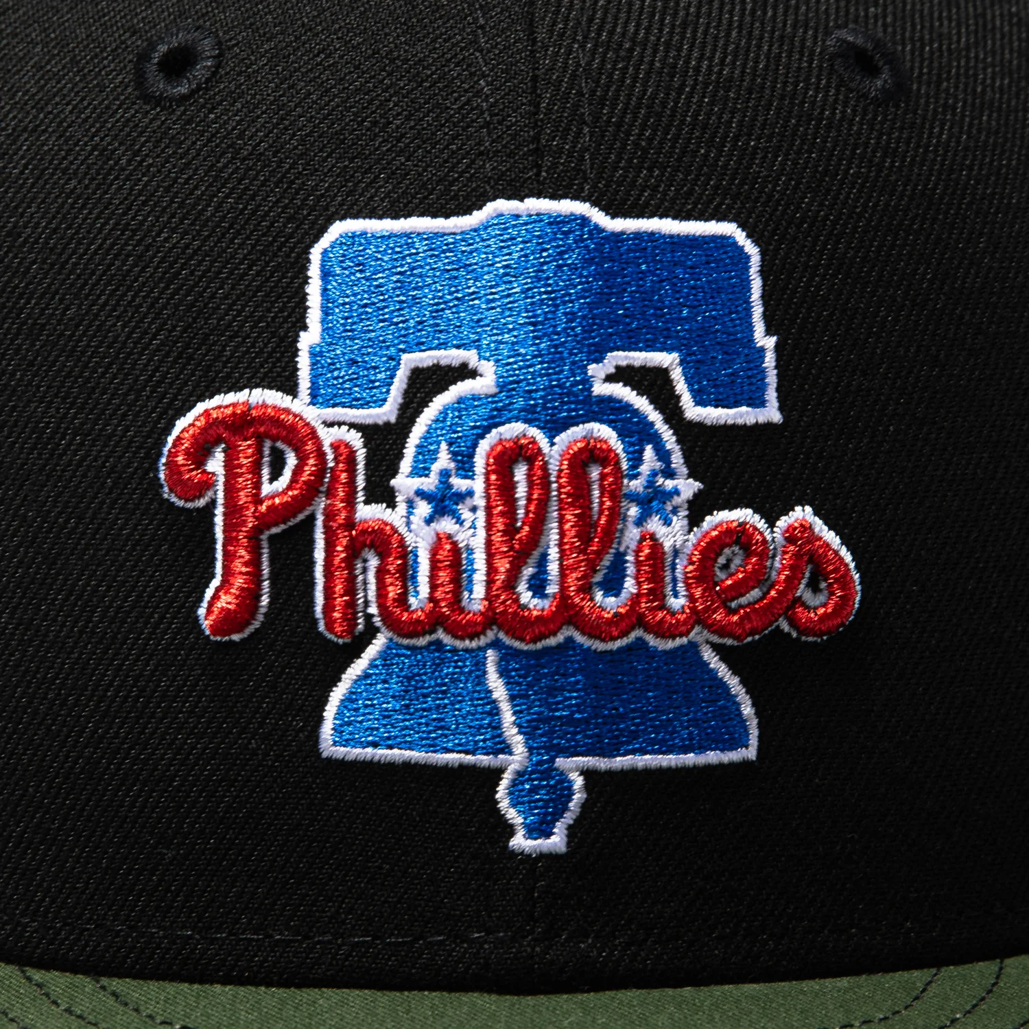 New Era 59Fifty Philadelphia Phillies 1993 World Series Patch Logo Hat - Black, Camo - Image 4