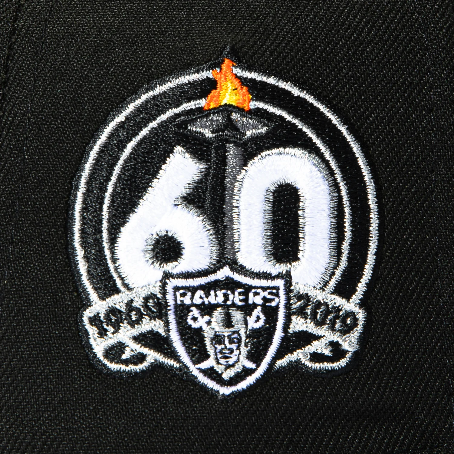 New Era 59Fifty Las Vegas Raiders 60th Anniversary Patch Hat - Black, Olive - Image 5