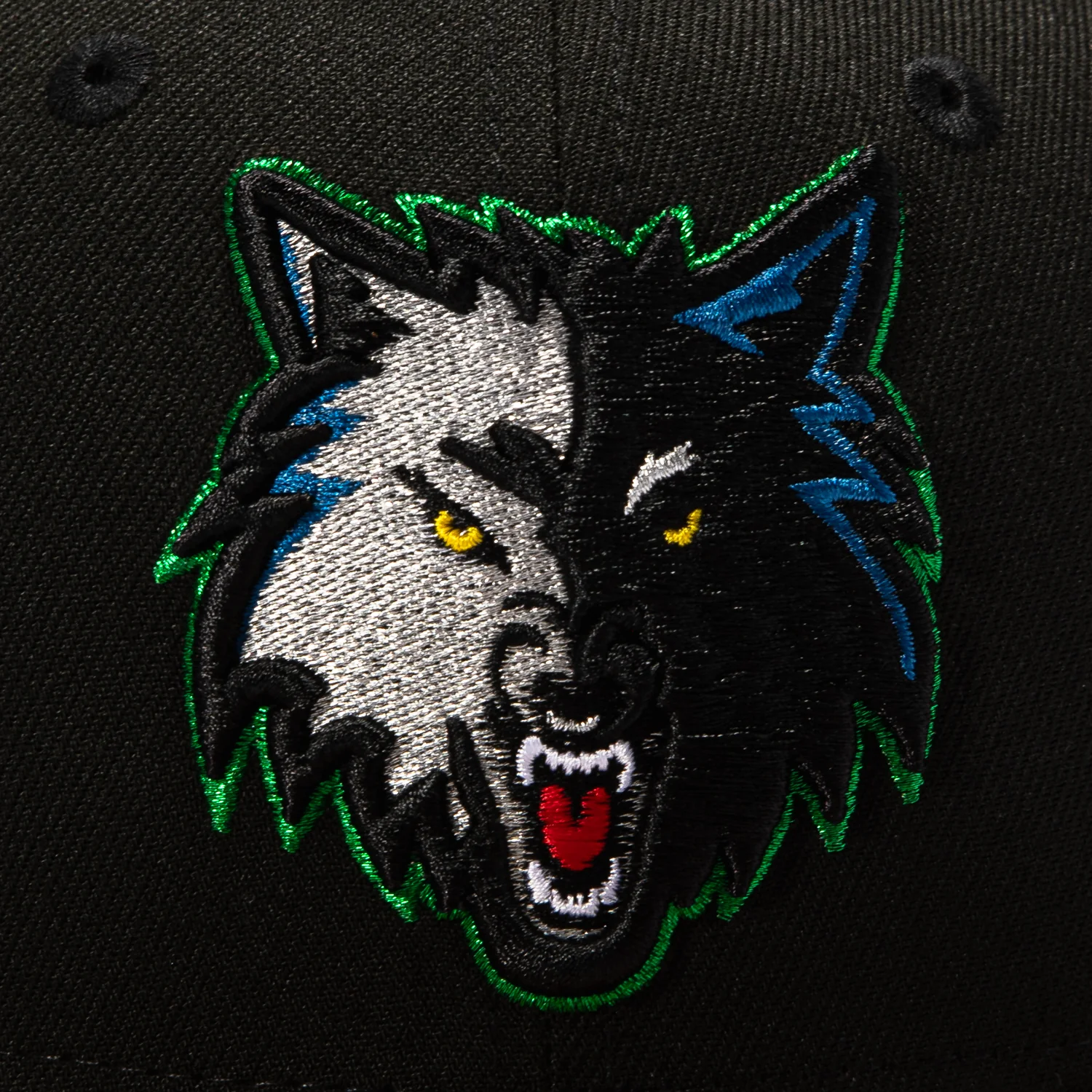 New Era 59Fifty Minnesota Timberwolves 20th Anniversary Patch 1995 Alternate Hat - Black, Realtree - Image 4