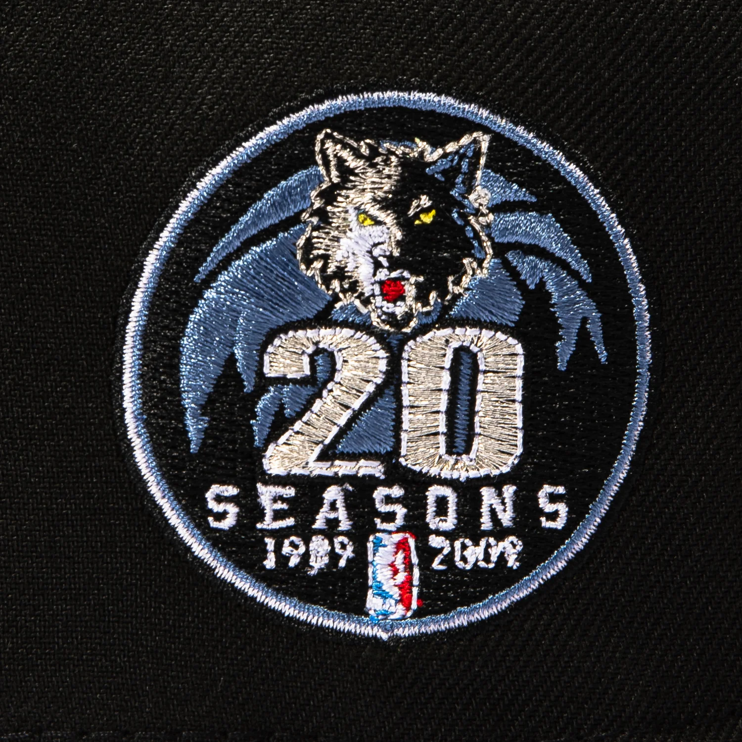 New Era 59Fifty Minnesota Timberwolves 20th Anniversary Patch 1995 Alternate Hat - Black, Realtree - Image 5