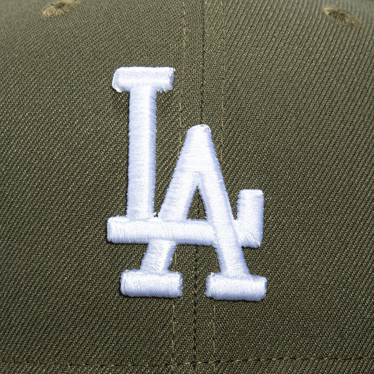 New Era 59Fifty Los Angeles Dodgers 2025 World Series Champions Patch Hat - Olive - Image 4
