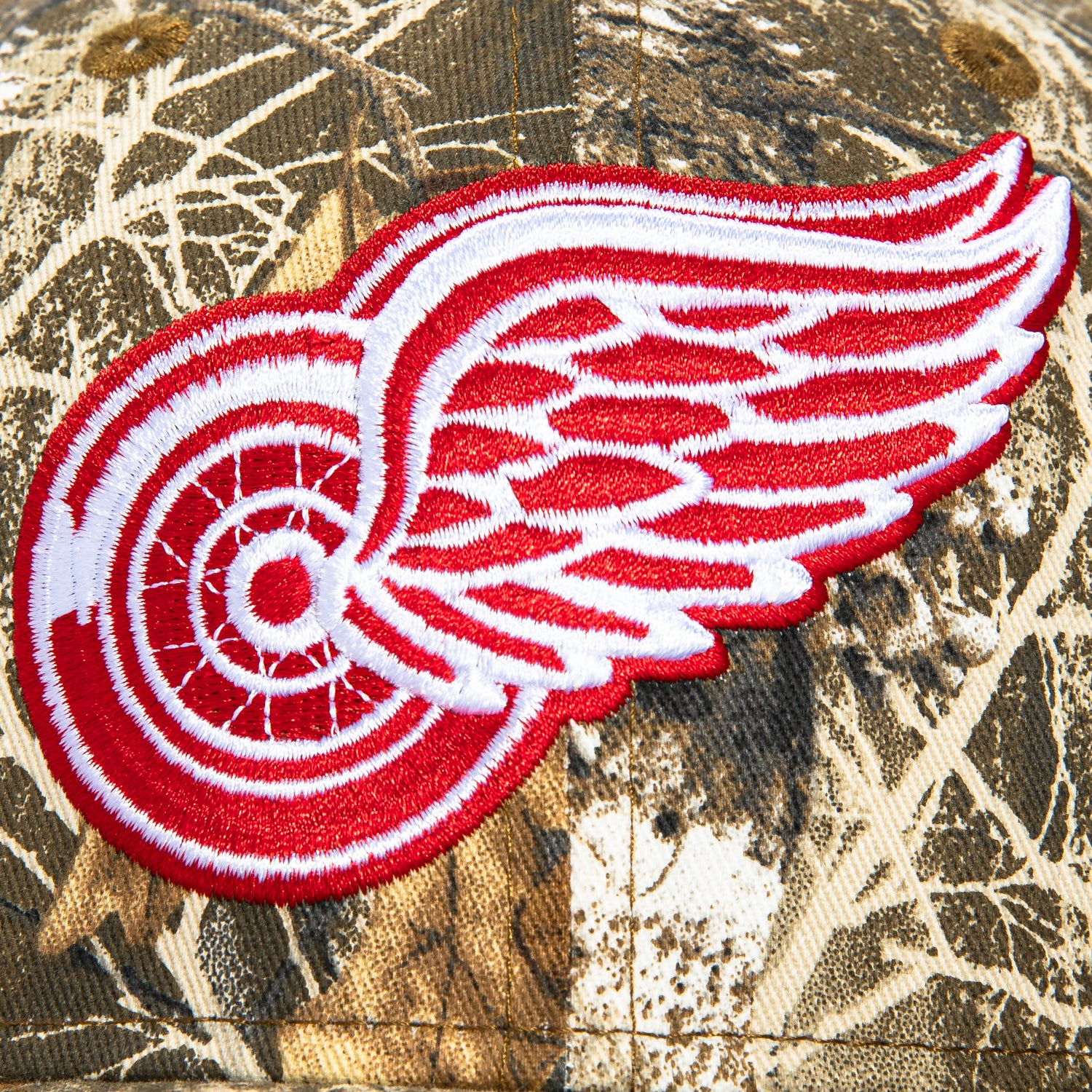 New Era 59Fifty Detroit Red Wings Hat - Realtree - Image 4