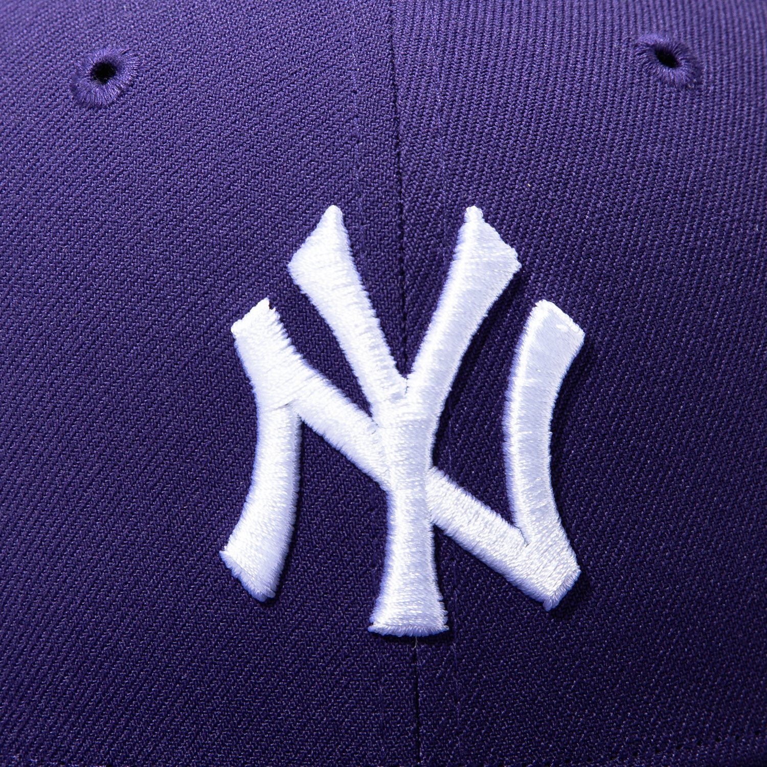 New Era 59Fifty New York Yankees 1998 World Series Patch Hat - Purple, White - Image 4