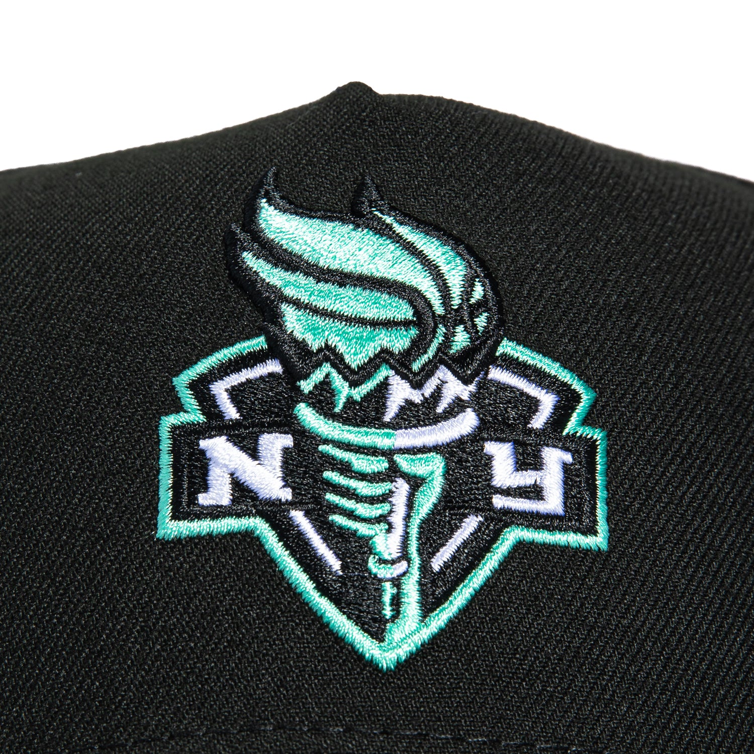 New Era 9Forty A-Frame New York Liberty 20 Ionescu Patch Pink UV Snapback Hat - Black - Image 3