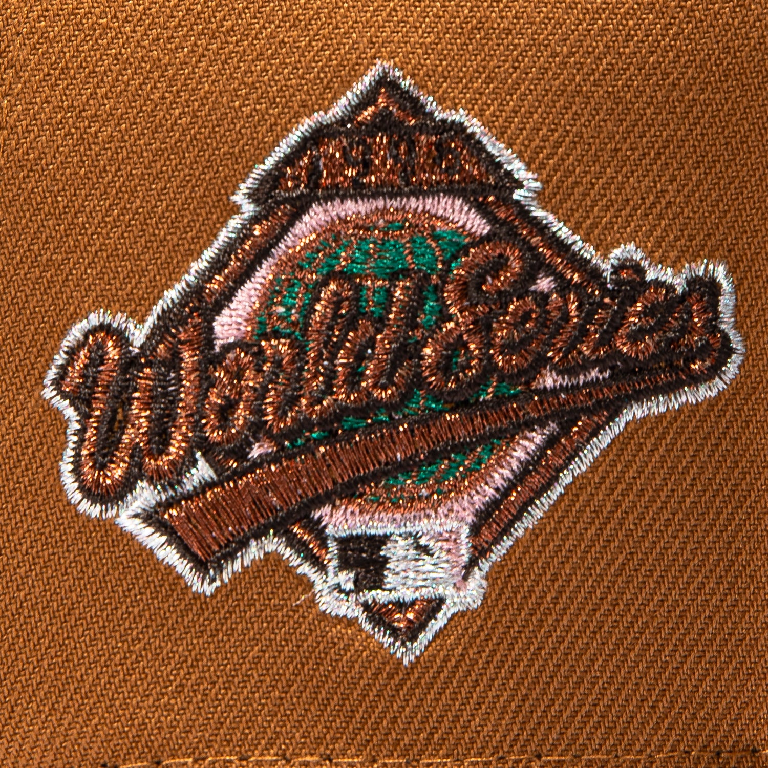 New Era 9Forty A-Frame New York Yankees 1996 World Series Patch Snapback Flower Hat - Khaki, Brown - Image 4