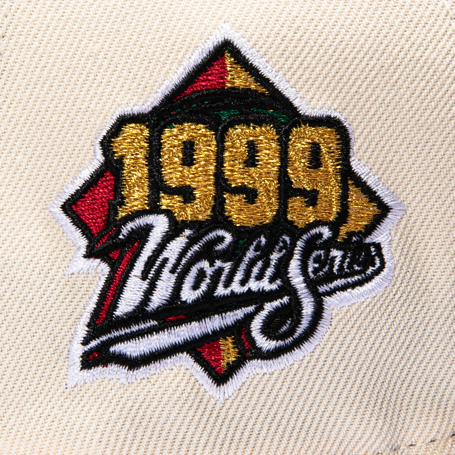 New Era 9Forty A-Frame New York Yankees 1999 World Series Patch Snapback Hat - Cream, Brown - Image 4