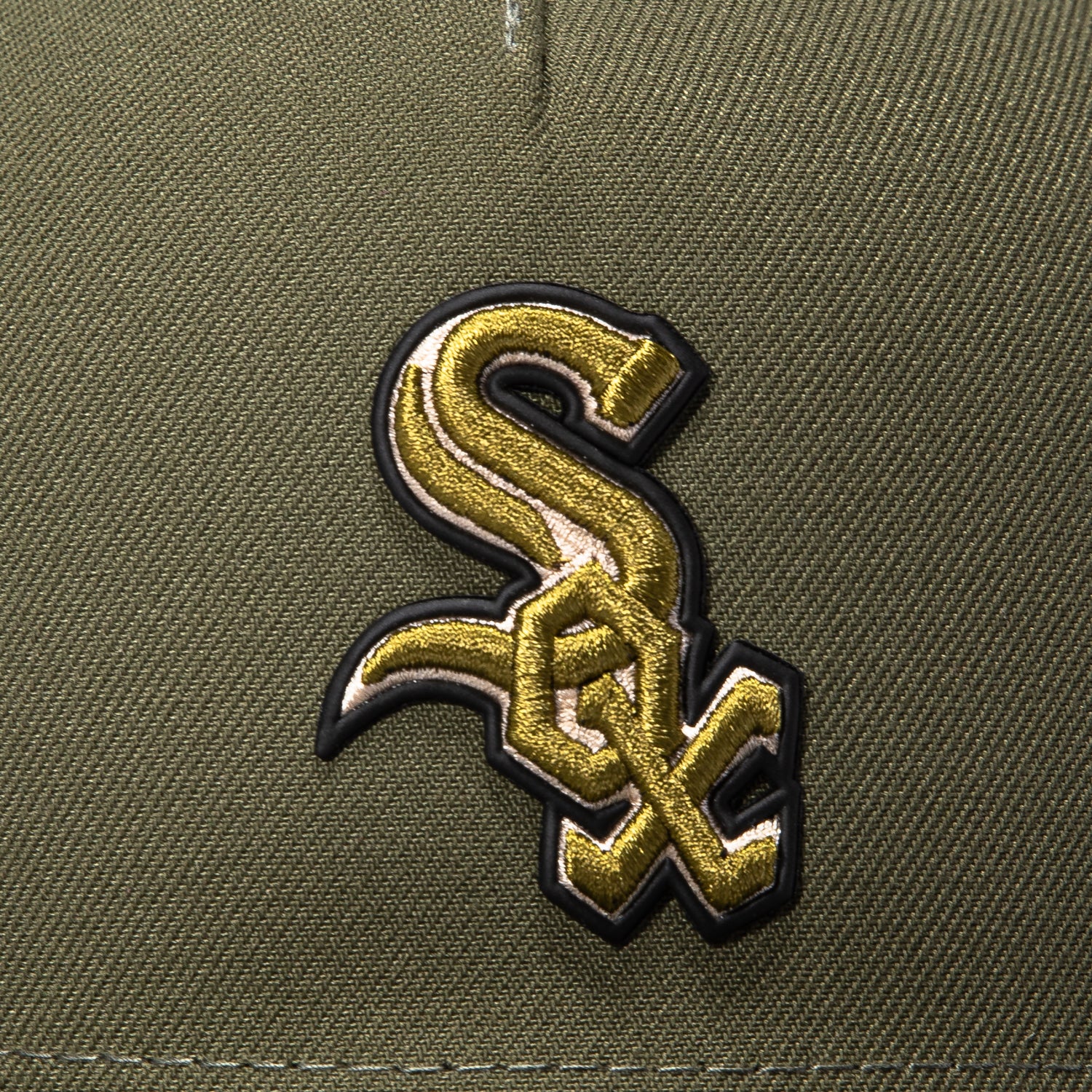 New Era 9Forty M-Crown Armed Forces Chicago White Sox USA Flag Patch Snapback Hat - Olive - Image 4