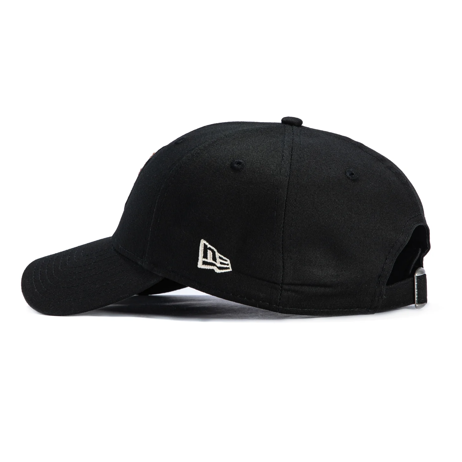 New Era 9Forty Animal Print Faux Fur Fill Atlanta Braves Strapback Hat - Black - Image 2