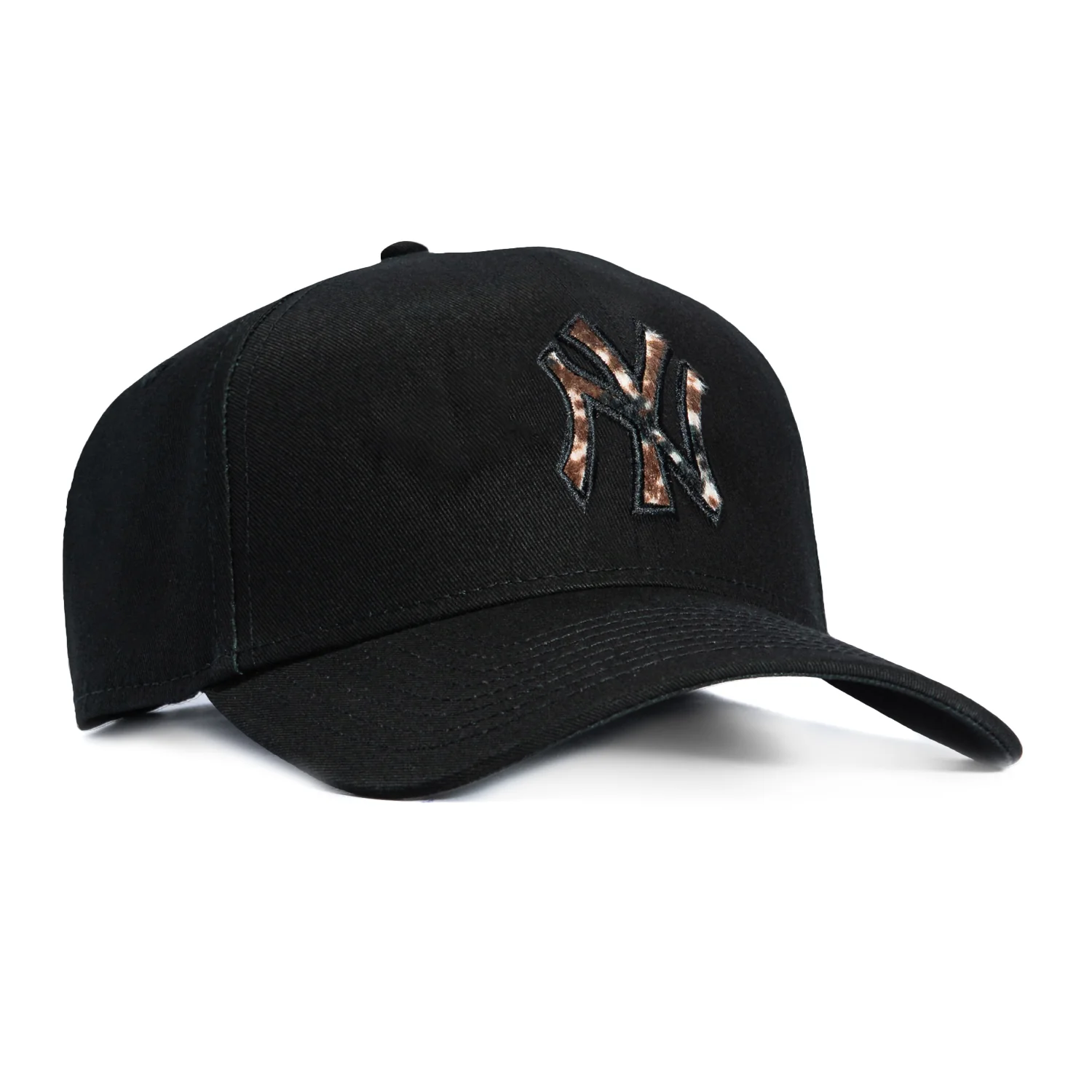 New Era 9Forty Animal Print Faux Fur Fill New York Yankees Strapback Hat - Black, Ivory