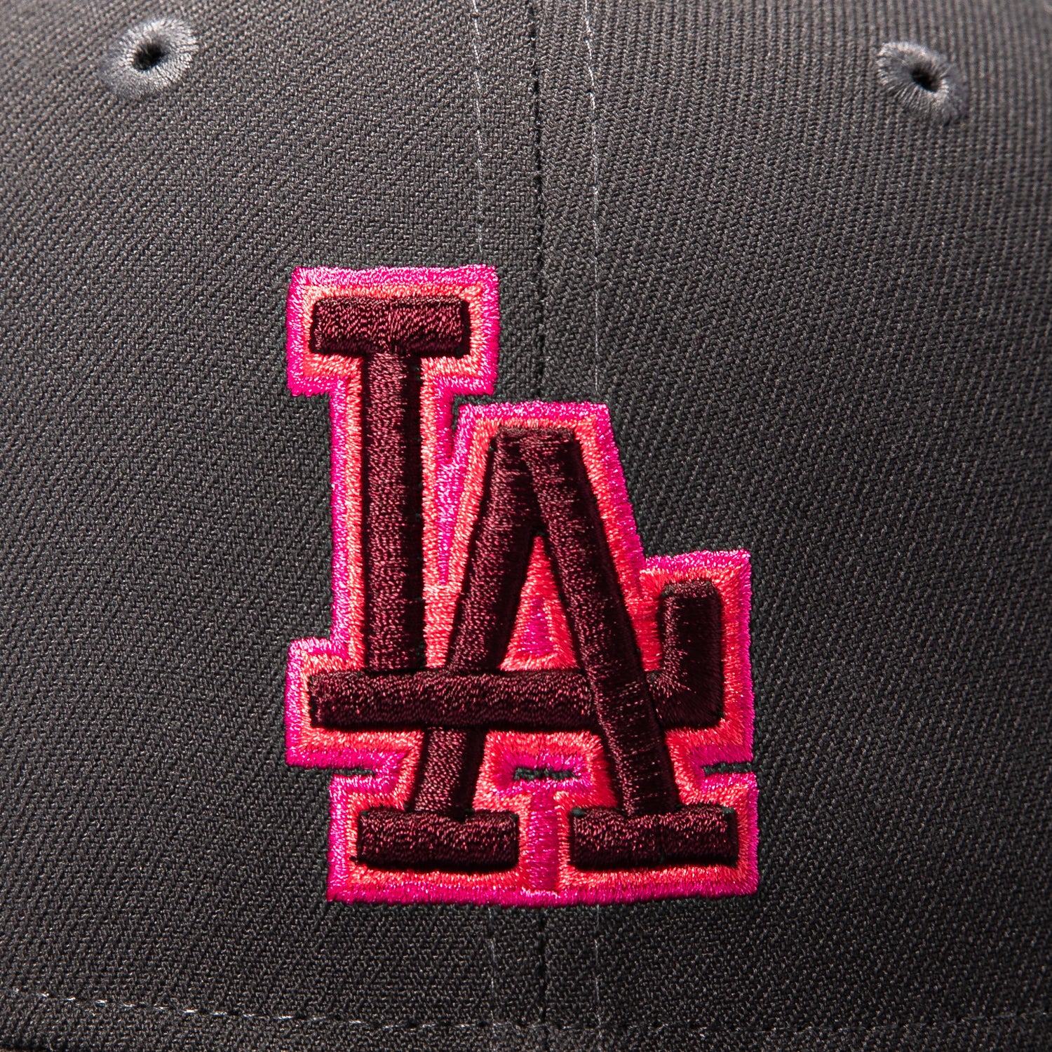New Era 59Fifty After Glow Los Angeles Dodgers Lantern Patch Pink UV Hat - Graphite - Image 4