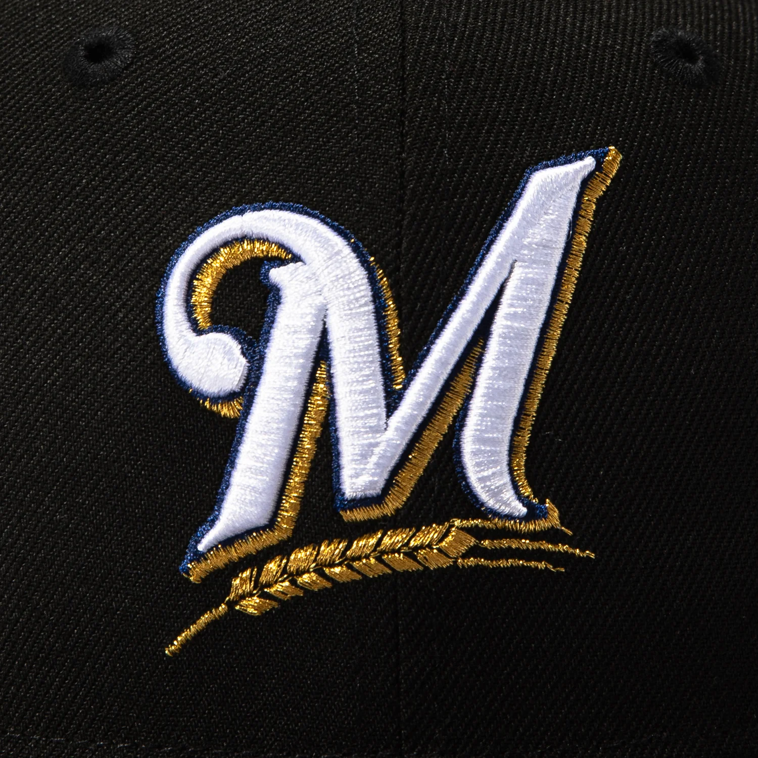 New Era 59Fifty Black Dome Milwaukee Brewers 2001 Home to Heroes Patch 2000 Hat - Black - Image 4
