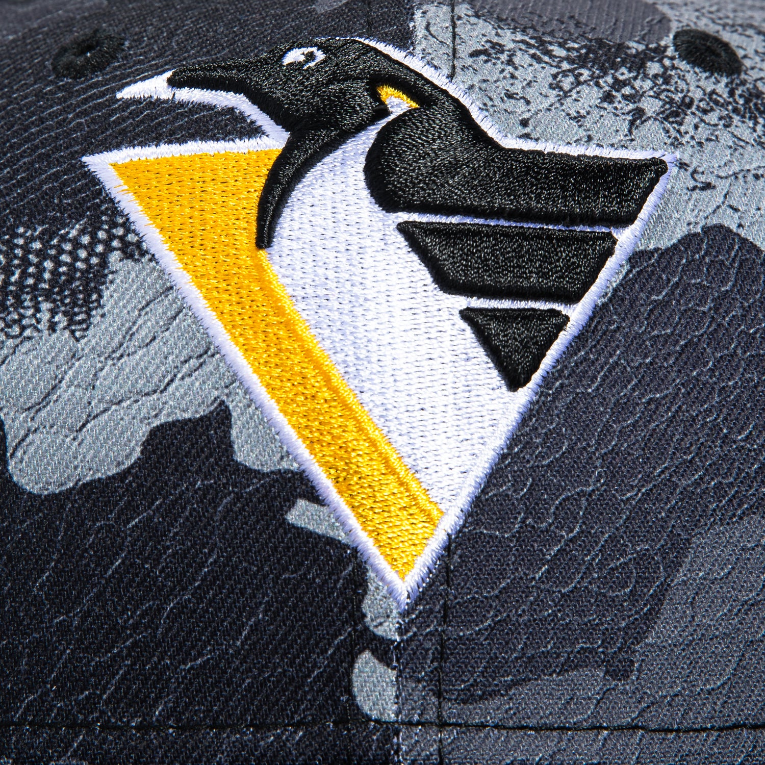 New Era 59Fifty Camo Skin Pittsburgh Penguins 1992 Hat - Black - Image 4