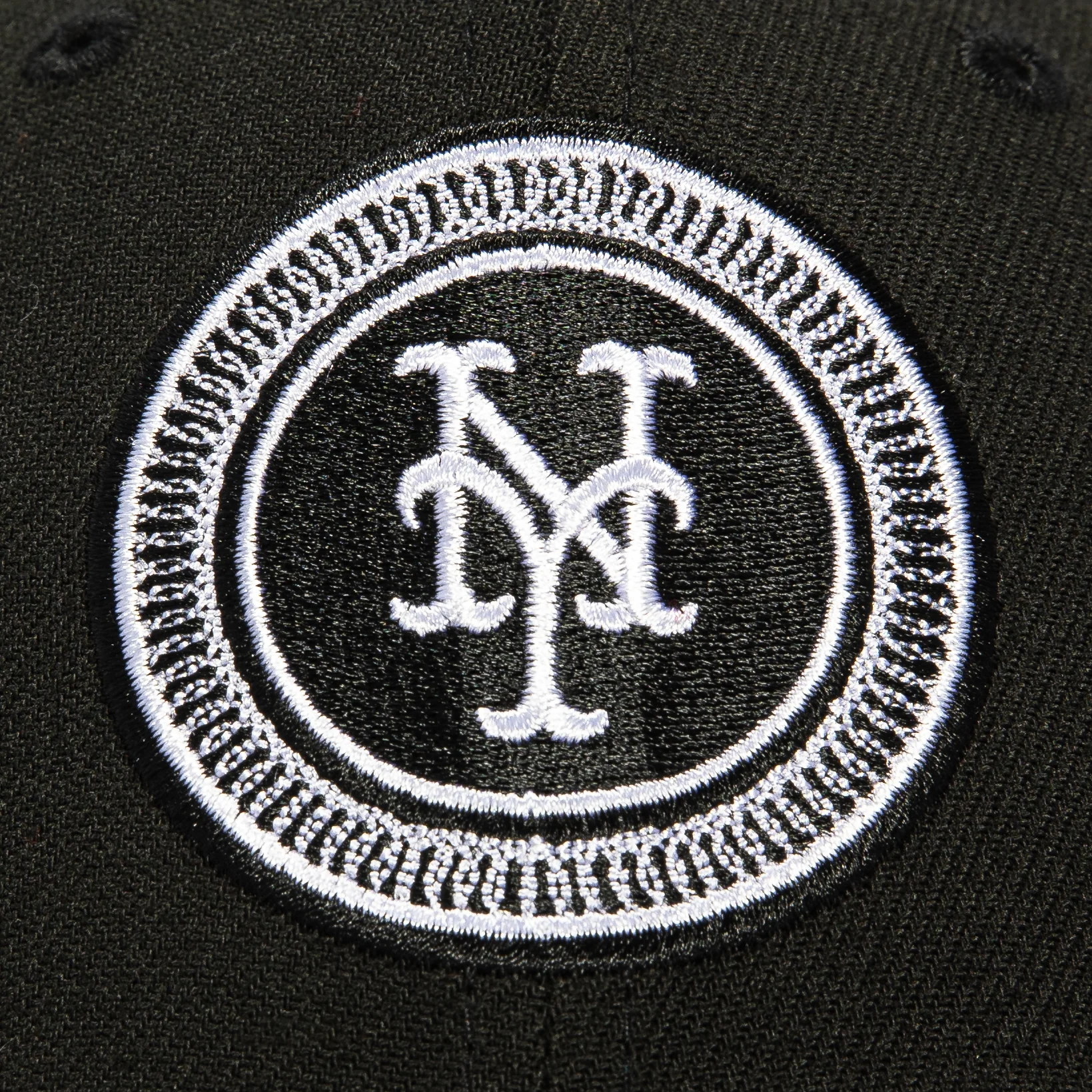 New Era 39Thirty New York Mets Stretch Fitted Hat - Black, White - Image 3