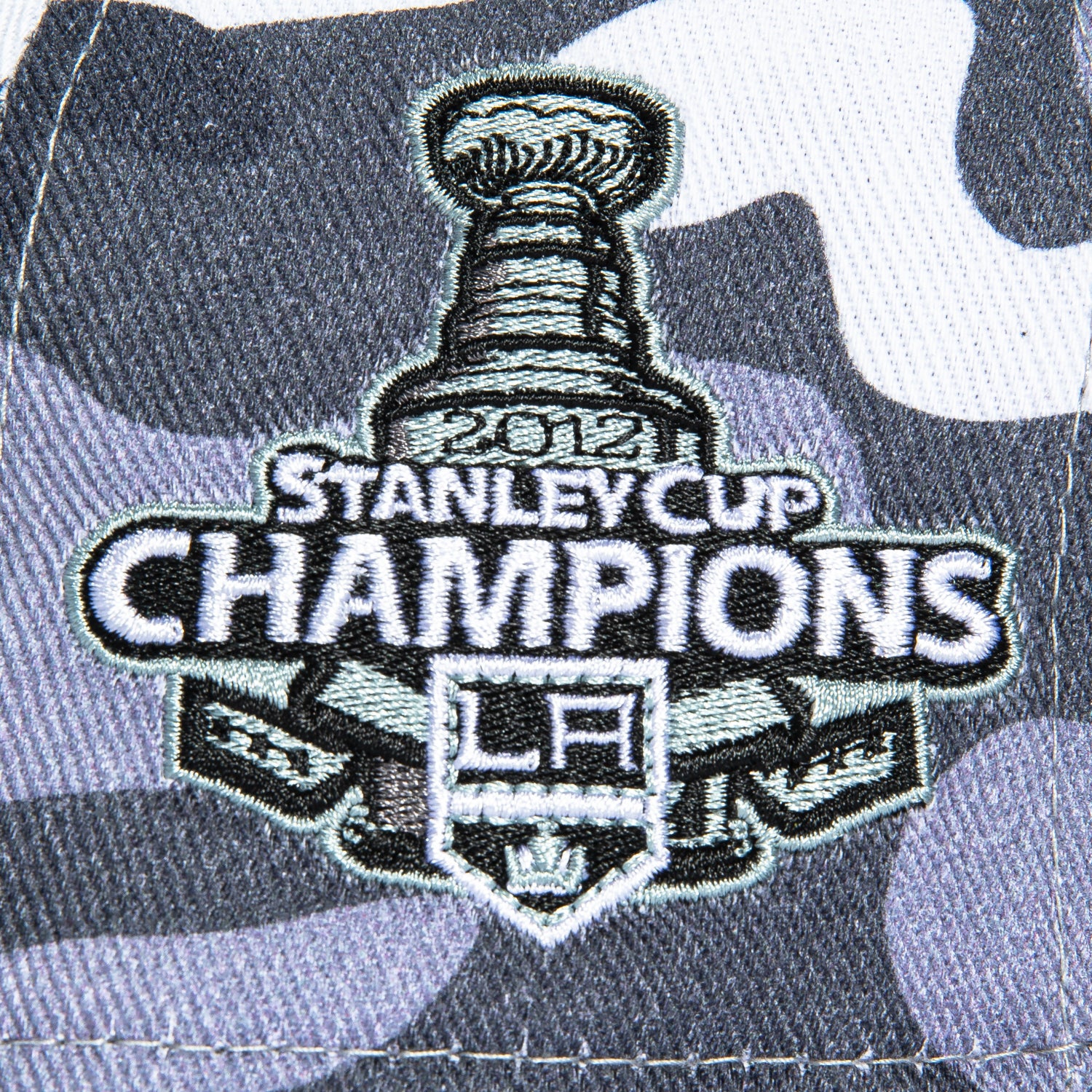 New Era 59Fifty Colour Camo Los Angeles Kings 2012 Stanley Cup Champions Patch Hat - Grey - Image 5
