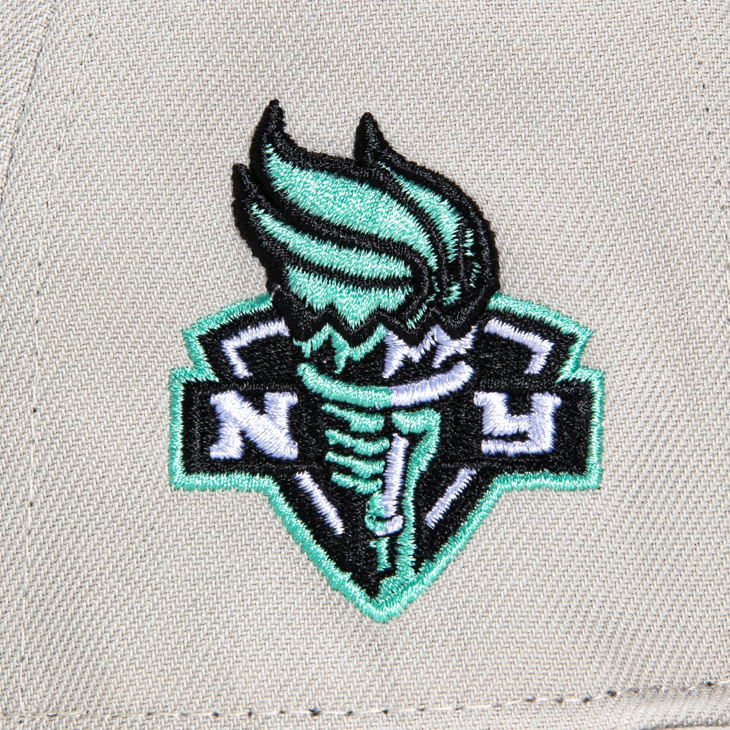 New Era 59Fifty Flawless New York Liberty Logo Patch WNBA Logo Hat - Stone, Light Orange - Image 6