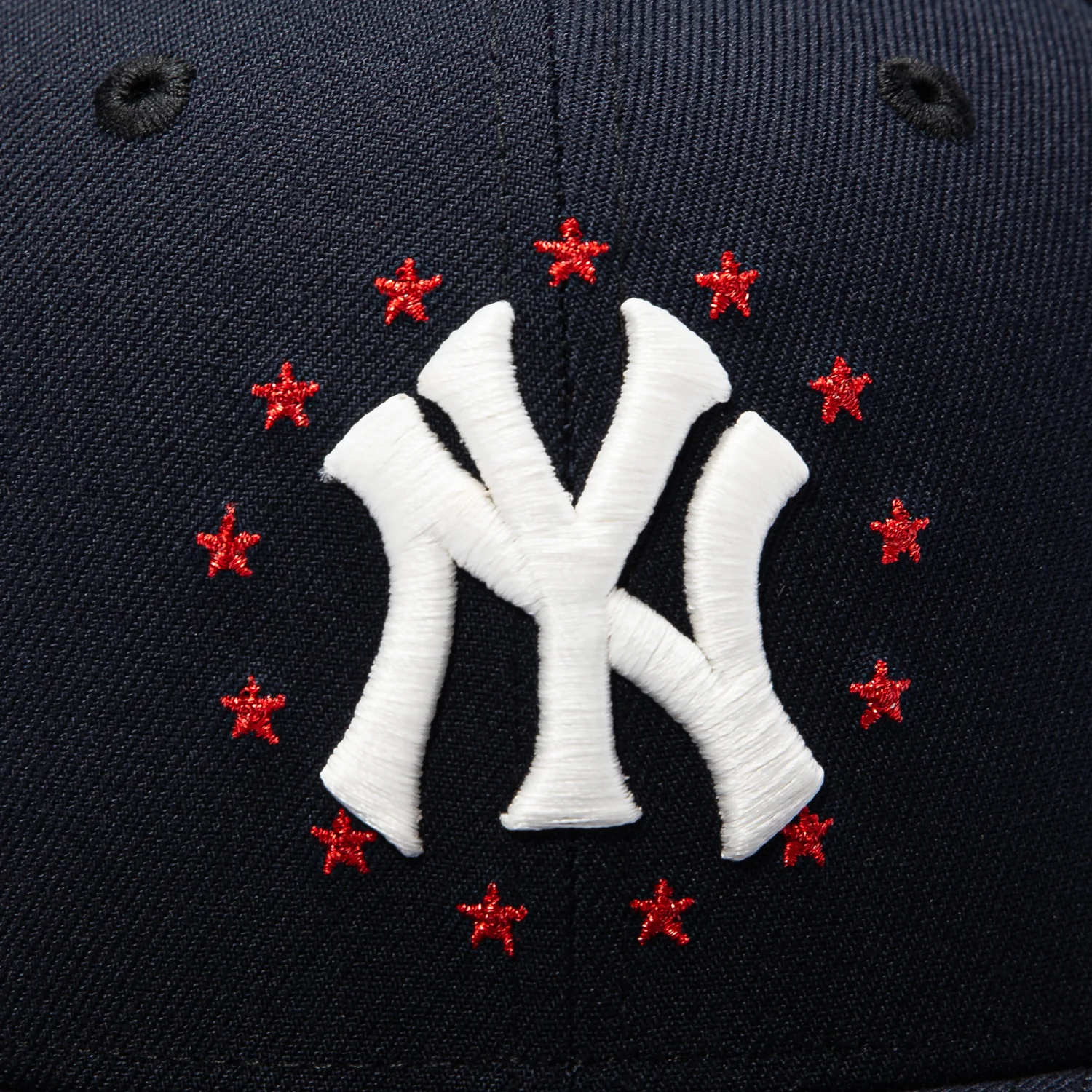 New Era 59Fifty Star Spangled Bangers New York Yankees 100th Anniversary Stadium Patch Red UV Hat - Navy - Image 5