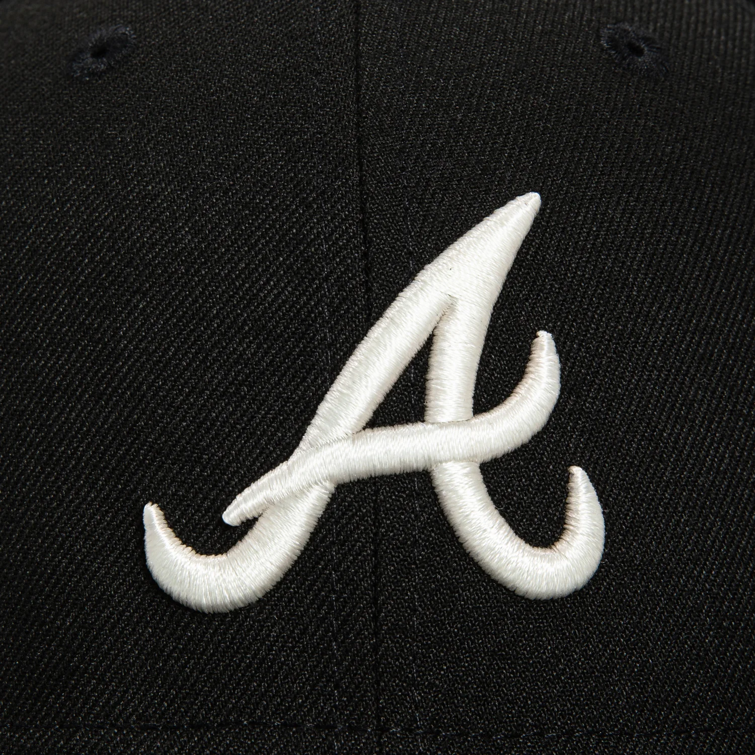 New Era 59Fifty Glow in the Dark Atlanta Braves 2000 All Star Game Patch Hat - Black, White - Image 4