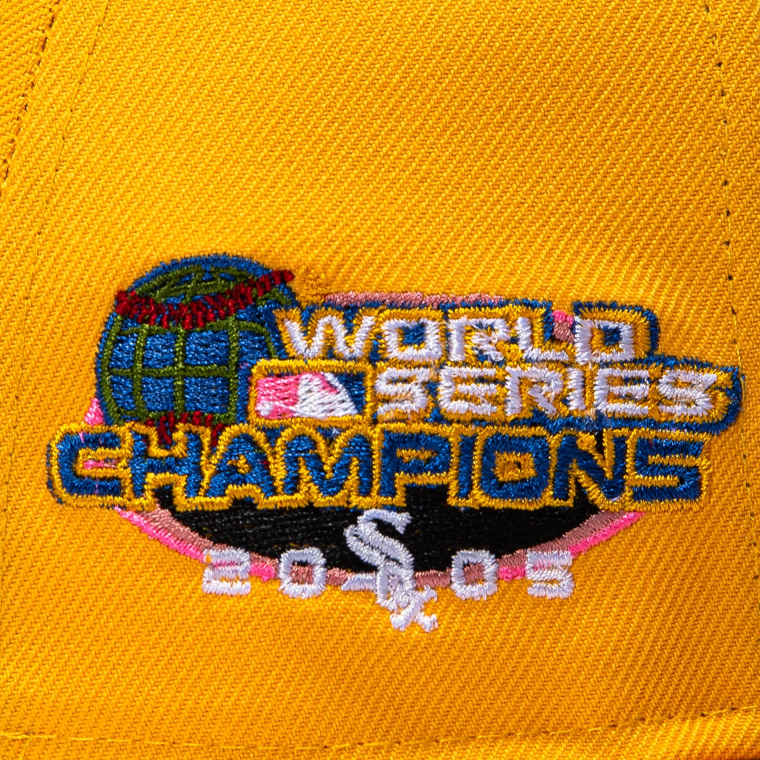New Era 59Fifty Pink Lemonade Chicago White Sox 2005 World Series Patch Pink UV Hat - Gold - Image 5