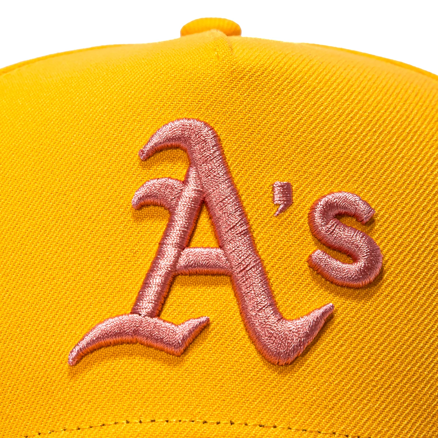 New Era 9Forty A-Frame Pink Lemonade Oakland Athletics Battle of the Bay Patch Pink UV Snapback Hat - Gold - Image 3