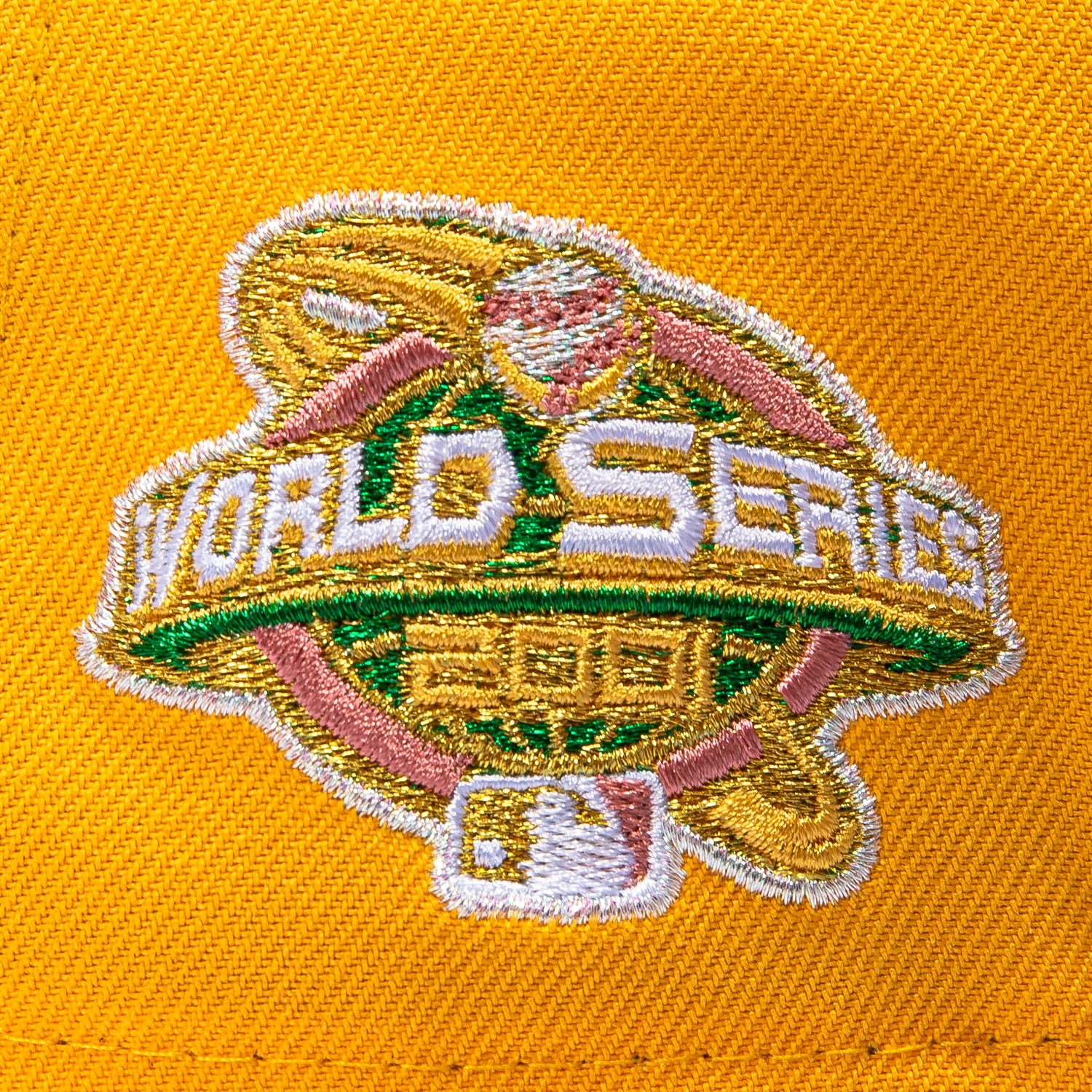 New Era 9Forty A-Frame Pink Lemonade Arizona Diamondbacks 2001 World Series Patch D Pink UV Snapback Hat - Gold - Image 4