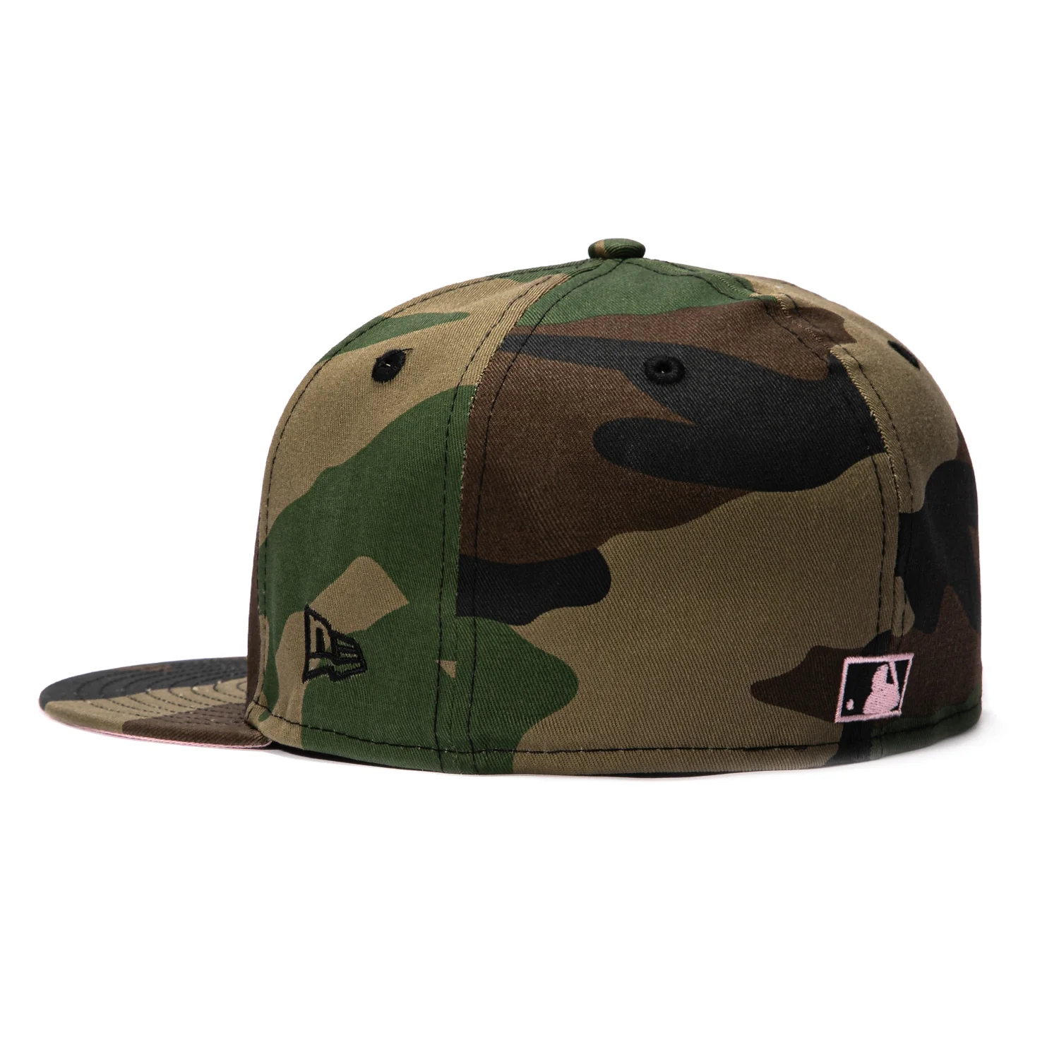 New Era 59Fifty Detroit Tigers 1945 Logo Patch Arch Pink UV Hat - Camo - Image 3