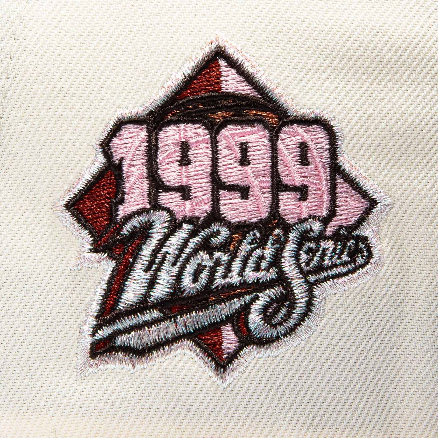 New Era 9Forty A-Frame New York Yankees 1999 World Series Patch Leopard Fill Pink UV Snapback Hat - White, Khaki - Image 4