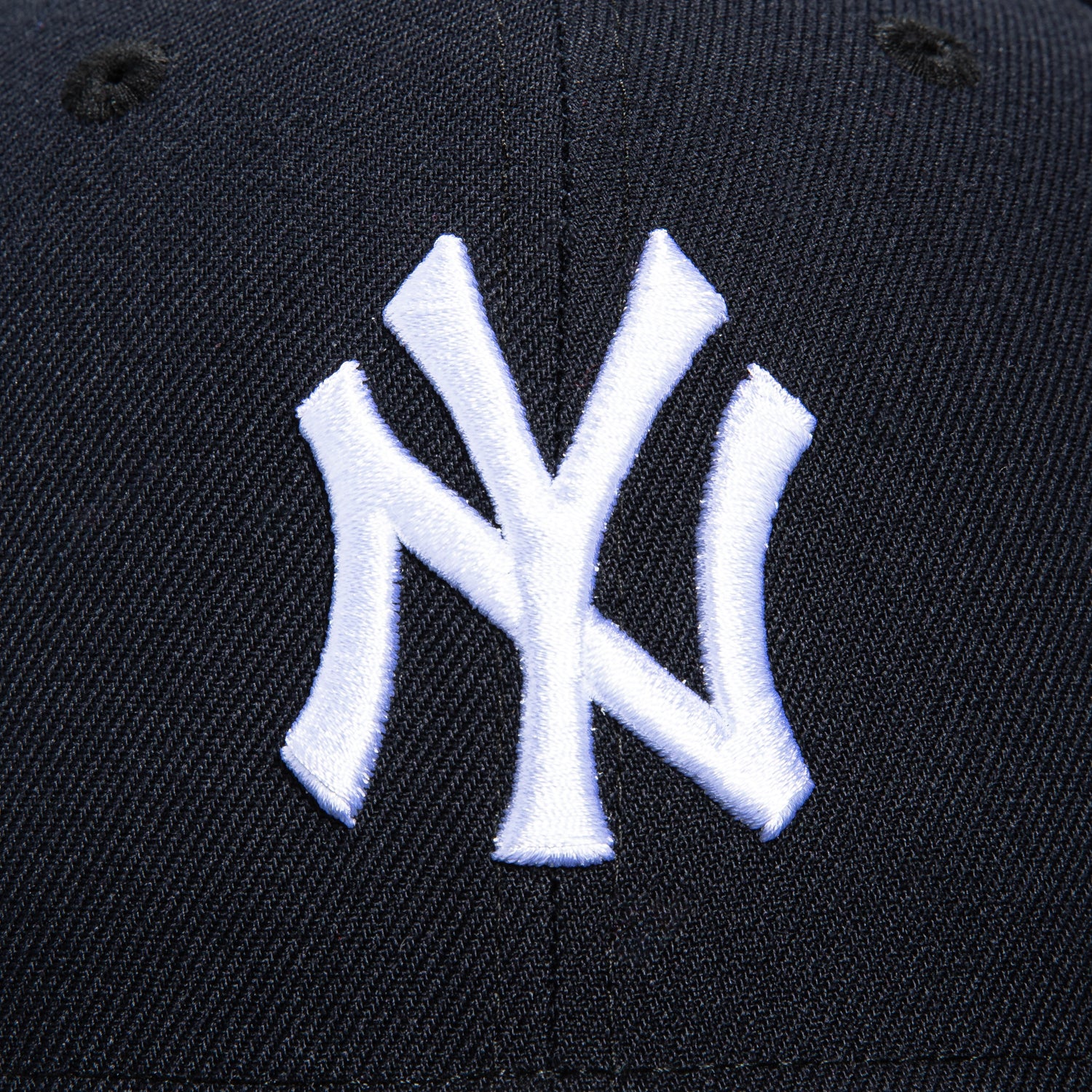 New Era 59Fifty New York Yankees 1996 World Series Patch Pink UV Hat - Navy - Image 4
