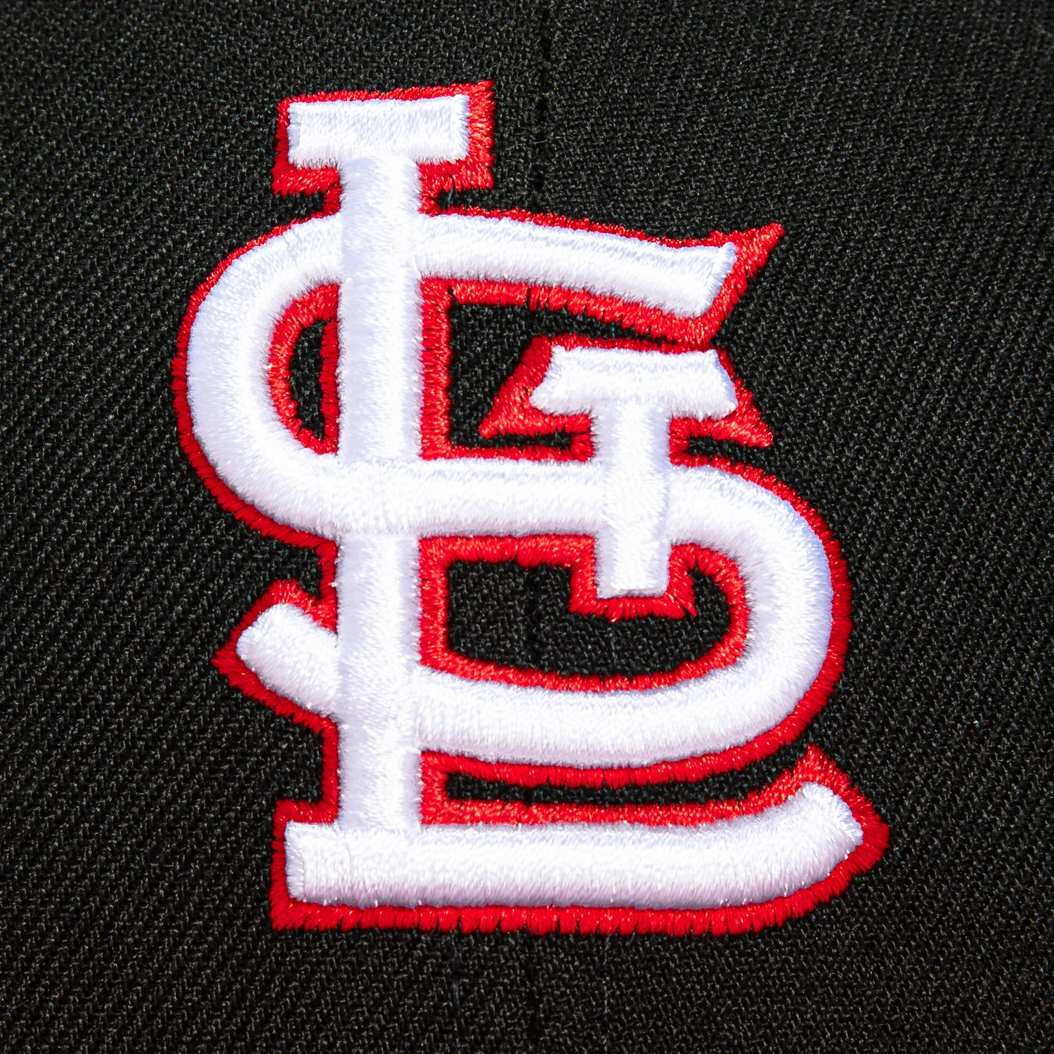 New Era 59Fifty St Louis Cardinals 2006 World Series Patch Realtree UV Hat - Black, Red - Image 4