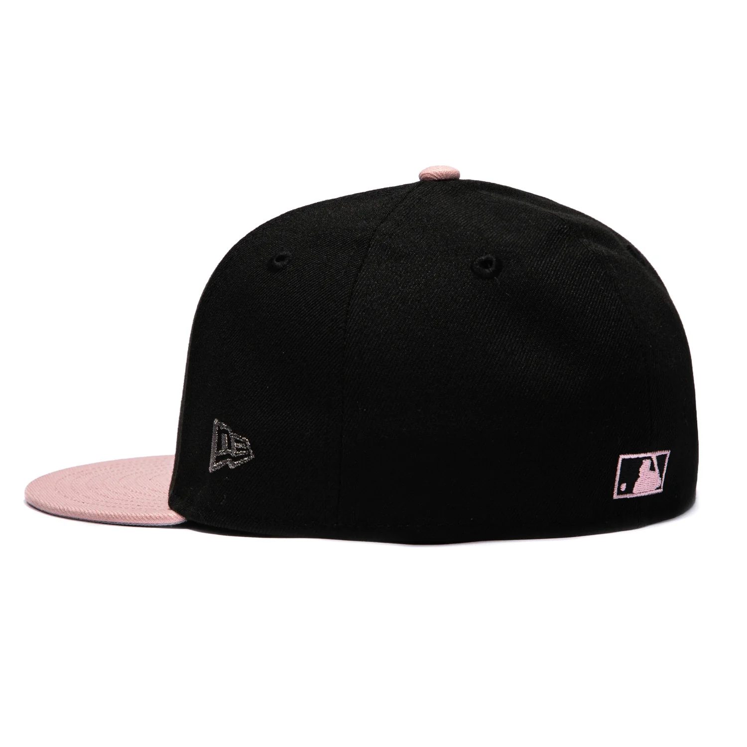New Era 59Fifty Pink Rouge Detroit Tigers 2006 World Series Patch Hat - Black, Pink - Image 3