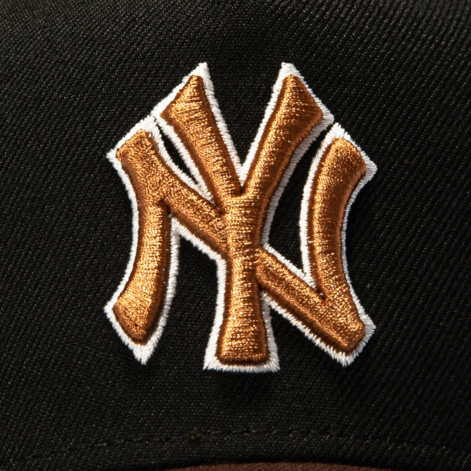 New Era 9Forty A-Frame Ice Cream Sundae New York Yankees 1998 World Series Patch Snapback Hat - Black, Brown - Image 3