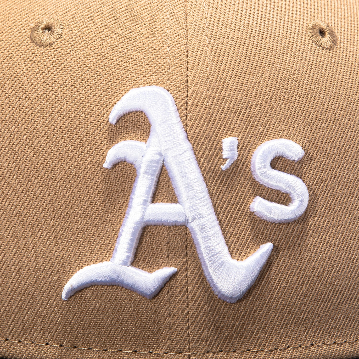 New Era 59Fifty Oakland Athletics 1988 World Series Patch Hat - Tan, Black - Image 4