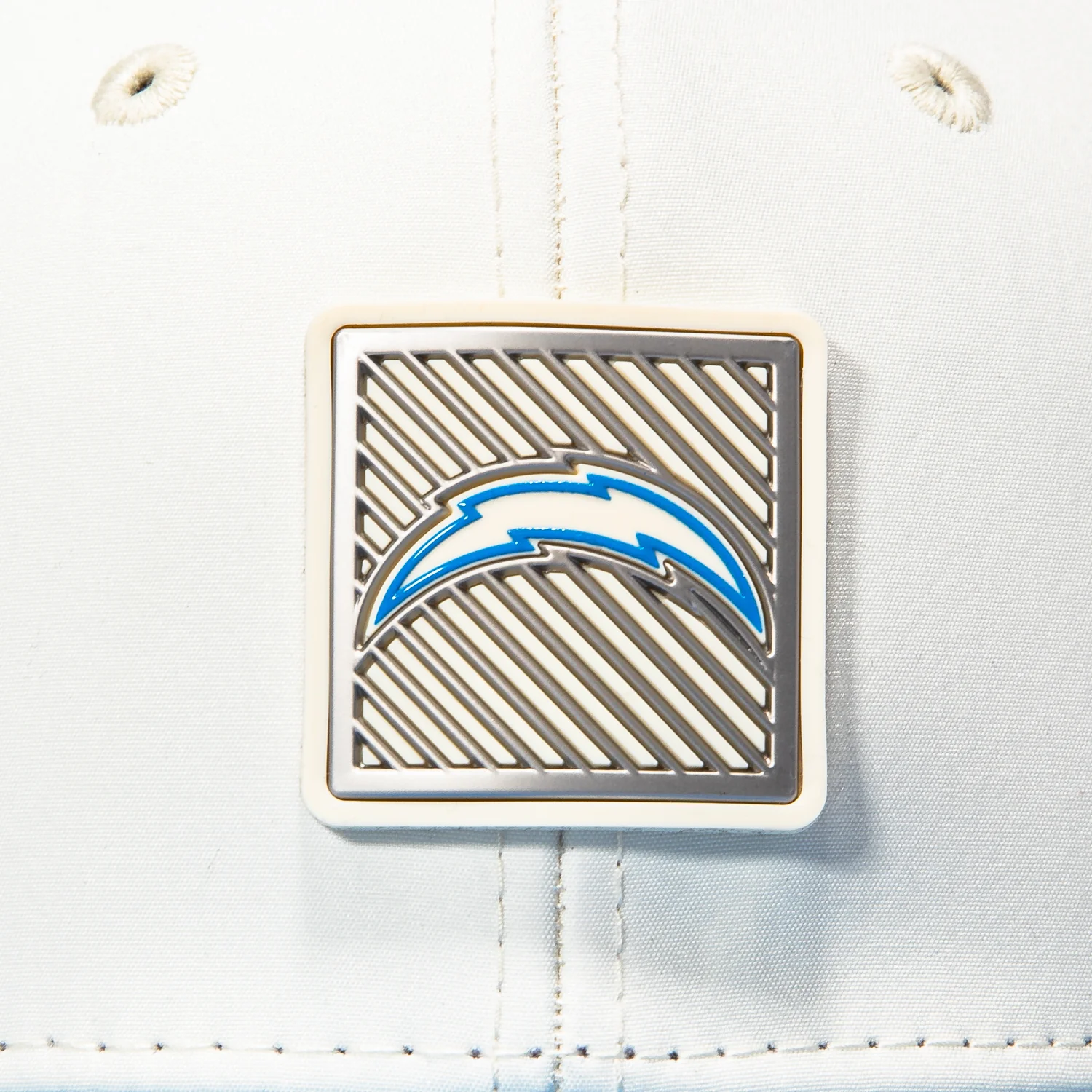 New Era 9Seventy 2026 Training Camp Los Angeles Chargers Stretch-Snap Hat - White, Light Blue - Image 3