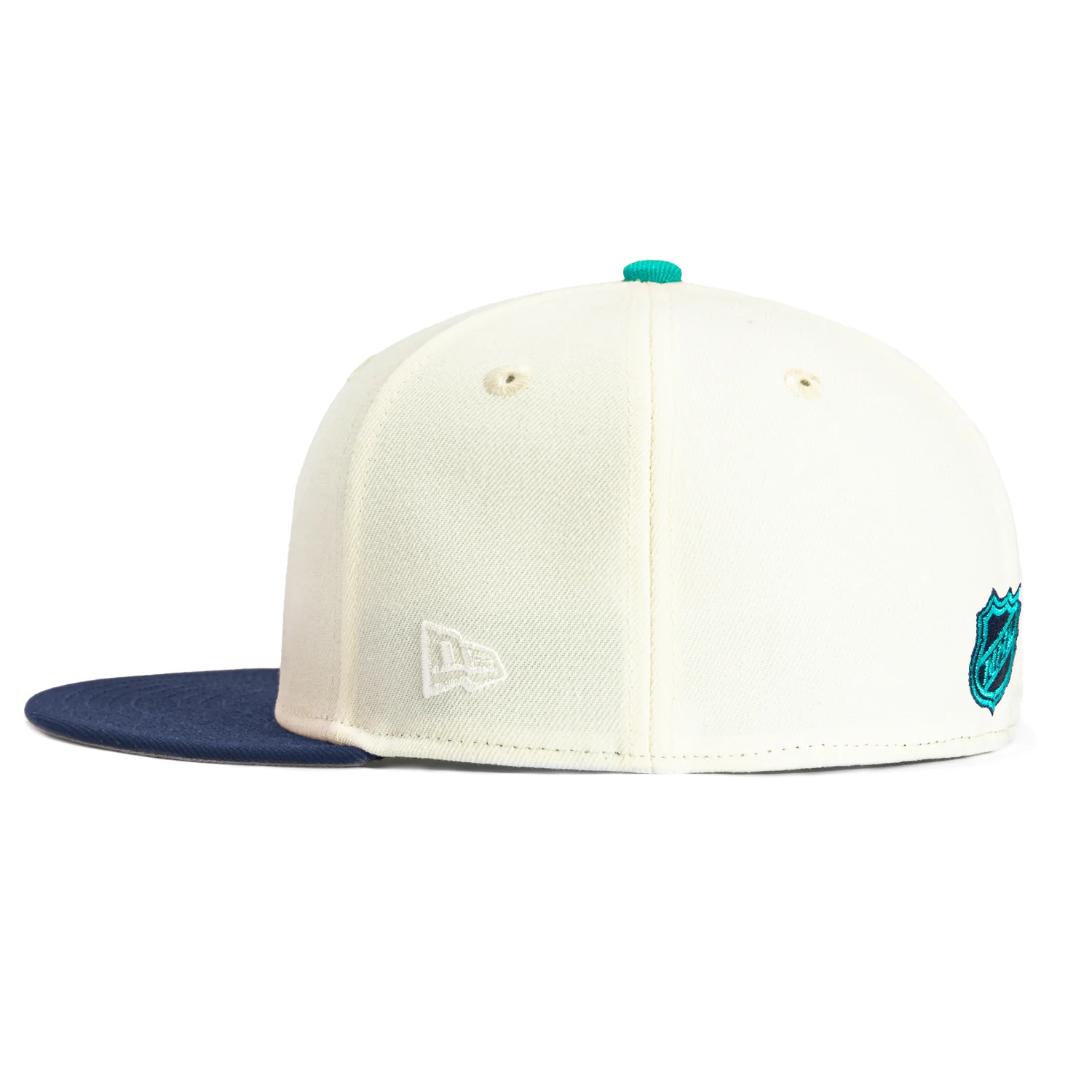 New Era 59Fifty White Dome New York Islanders Hat - White, Light Navy - Image 3